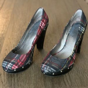 Multicolored plaid heels